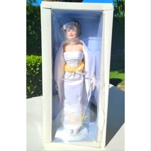 NRFB Franklin Mint The Jackie Doll, 8 Outfits Included (NRFB)